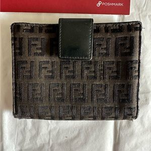 Authentic Fendi Wallet so adorable great condition